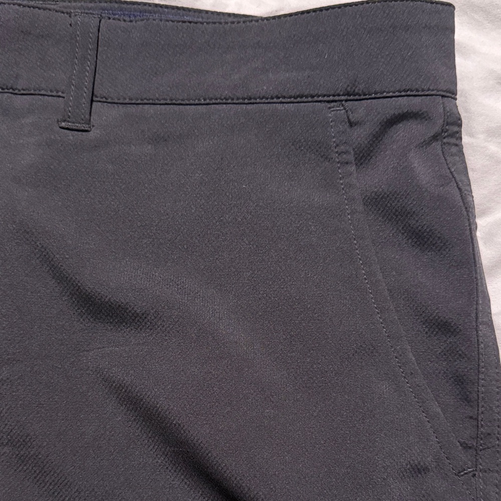 johnnie-O Men's Dark Shorts - Picture 4 of 6